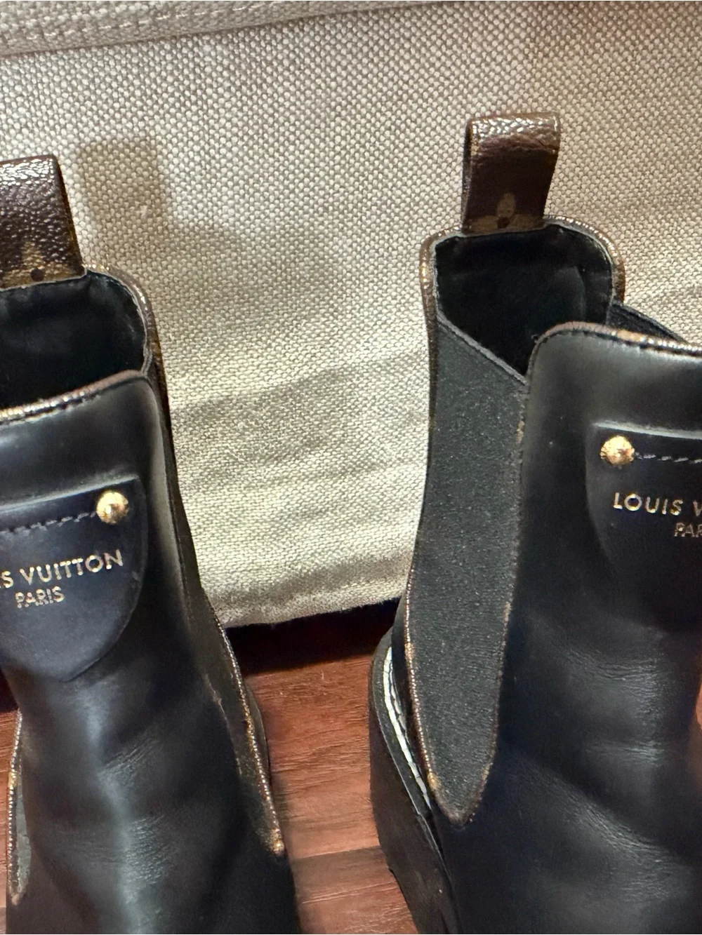 Louis Vuitton lv black